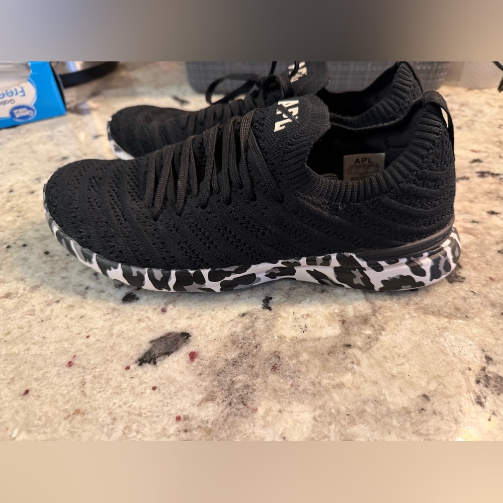 APL Techloom Wave 7.5 Women’s Sneakers black cheetah worn twice great condition